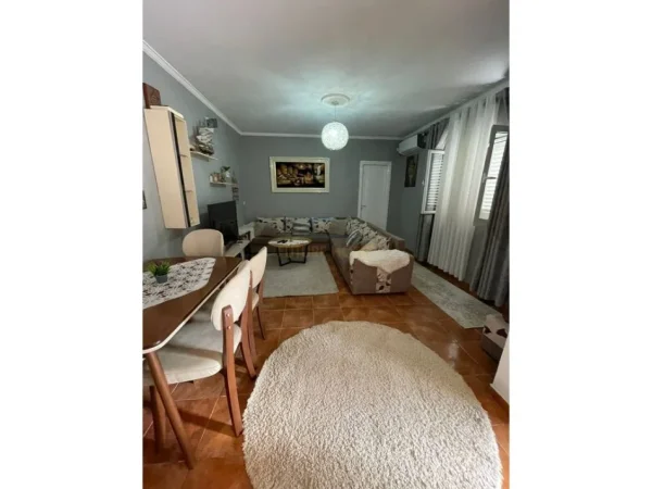 Qera, Shtepi Private,Porcelan, Tiranë.