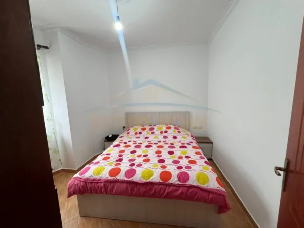 Tirane, jepet me qera apartament 2+1+Ballkon Kati 5, 72 m² 470 € (Fresk, Rruga e Teleferikut.)