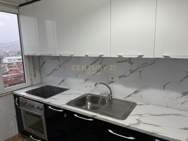 Tirane, jepet me qera apartament 1+1 Kati 5, 62 m² 450 € (Rruga e Dibres)