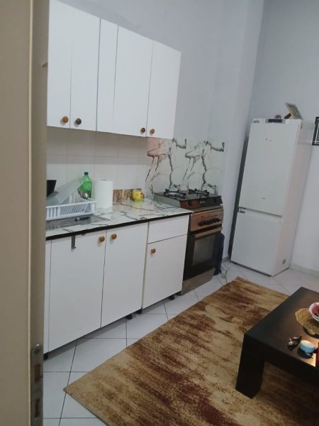 Tirane, jepet me qera apartament 1+1 Kati 1, 50 m² 420 € (Selvia , prane supermarket xhangolli)