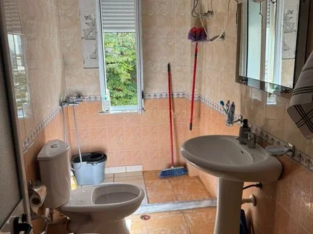 Tirane, shitet apartament 2+1+Ballkon Kati 3, 76 m² 170.000 € (Kodra e Diellit 1)