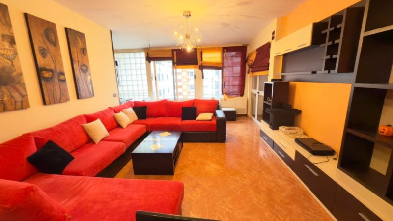 Tirane, jepet me qera apartament 3+1 Kati 6, 105 m² 630 € 