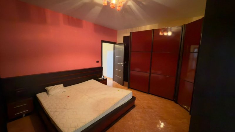 Tirane, jepet me qera apartament 3+1 Kati 6, 105 m² 630 € 