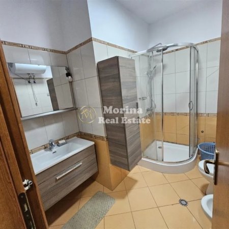 Tirane, jepet me qera apartament 3+1+Ballkon Kati 3, 126 m² 800 € (Rruga Dritan Hoxha)