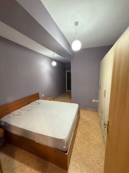 Tirane, jepet me qera apartament 2+1+Ballkon Kati 3, 90 m² 500 € (Rruga Endri Keko/Marteniteti iRi Koco Glozheni)