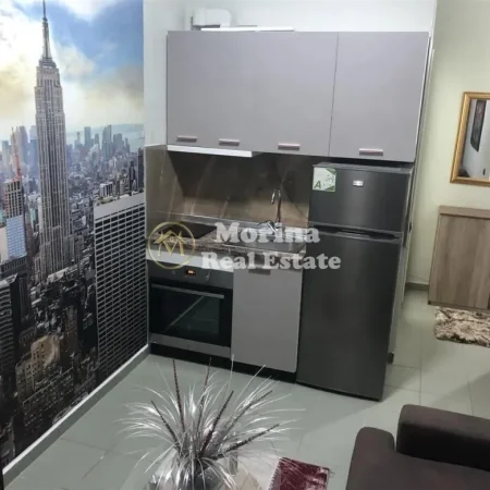 Tirane, jepet me qera apartament 1+1 Kati 2, 50 m² 500 € (Pazari i Ri)