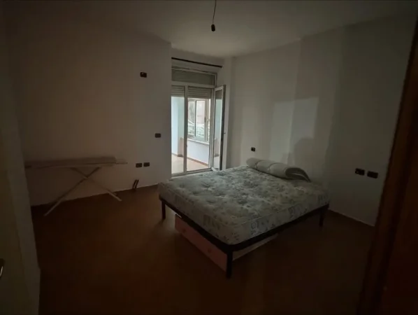 Tirane, shes apart 3+1+2 me garazh Kati 1, 165 m² 270.000 € (Rr. Kodra e Diellit ne krah te kopshtit Botanik)