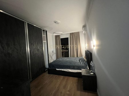 Tirane, jepet me qera apartament 1+1+Ballkon Kati 6, 68 m² 750 € (Blloku)