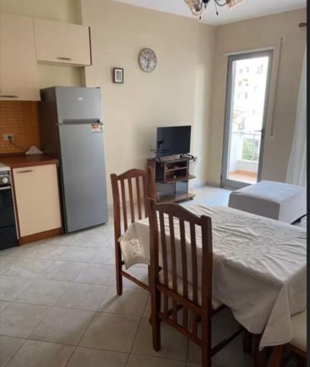 Tirane, jepet me qera 1+1 Kati 2, 65 m² 550 € (MINE PEZA)