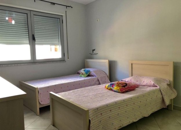 Tirane, jepet me qera 1+1 Kati 2, 65 m² 550 € (MINE PEZA)