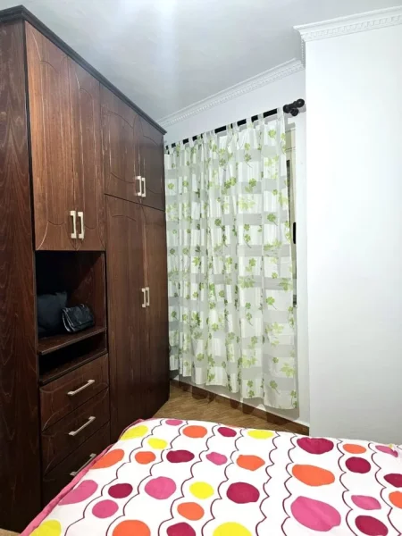 Tirane, jepet me qera apartament 2+1 Kati 5, 80 m² 450 € (fresku)