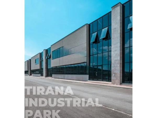 Tirane, shitet magazine , 900 m² 1.450.000 € (Industrial Park)