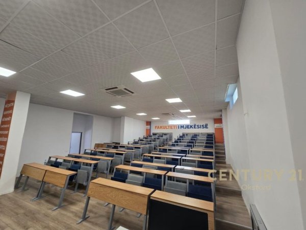 Tirane, jepet me qera ambjent biznesi , 1.340 m² 13.400 € 