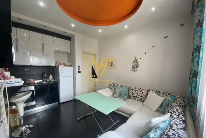 Tirane, jepet me qera apartament 2+1+Ballkon Kati 4, 50 m² 500 € (RRUGA E DURRESIT)