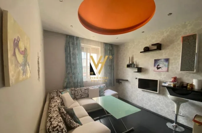 Tirane, jepet me qera apartament 2+1+Ballkon Kati 4, 50 m² 500 € (RRUGA E DURRESIT)