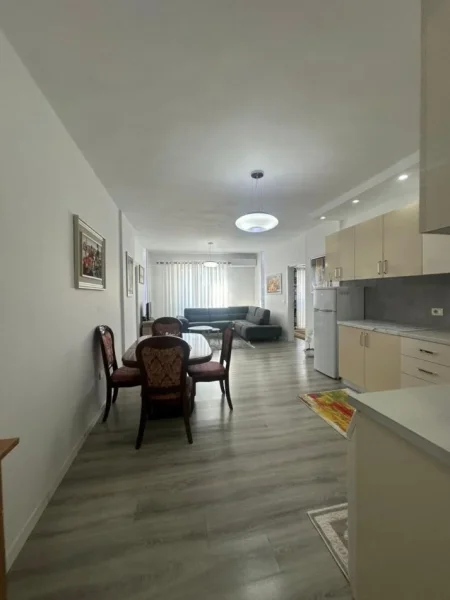 Tirane, jepet me qera apartament 2+1 Kati 5, 95 m² 600 € (Rruga Dritan Hoxha, Zogu i Zi)