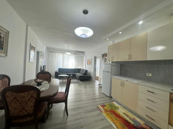 Tirane, jepet me qera apartament 2+1 Kati 5, 95 m² 600 € (Rruga Dritan Hoxha, Zogu i Zi)
