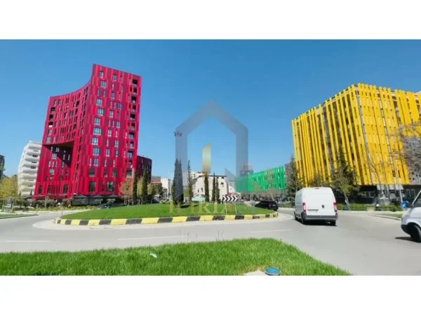 Tirane, shitet apartament 2+1+Ballkon Kati 3, 105 m² 273.338 € (Rruga e Elbasanit)