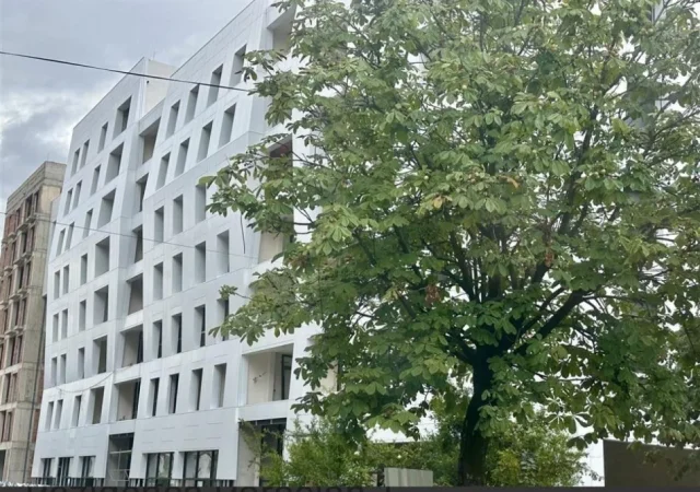 Tirane, shitet apartament 2+1 , 107 m² 161.000 € (Rruga Xhanfize Keko, prane rrethrrotullimit te Klanit)