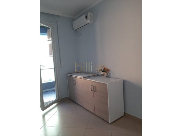 Tirane, jepet me qera , 98 m² 800 € (Rruga Jeronim De rada)