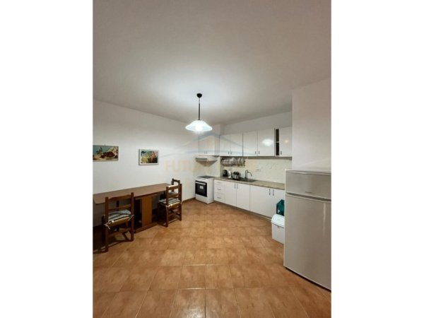 Durres, jepet me qera apartament 2+1+Ballkon Kati 4, 69 m² 350 € (Plazh Iliria, Durres)