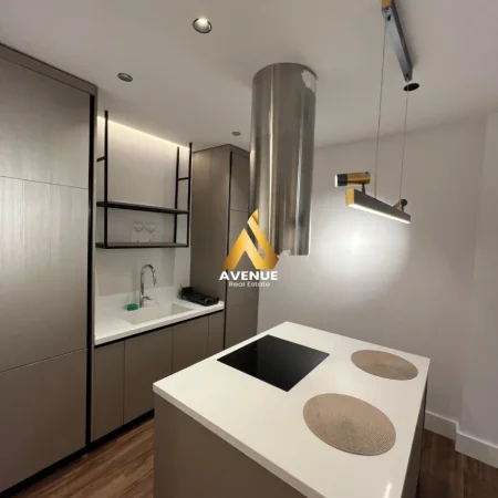 Tirane, shitet apartament 2+1+Ballkon Kati 6, 99 m² 175.000 € (TRE DESHMORET)