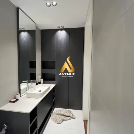 Tirane, shitet apartament 2+1+Ballkon Kati 6, 99 m² 175.000 € (TRE DESHMORET)