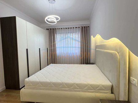 Tirane, shitet apartament 2+1+Ballkon Kati 1, 92 m² 173.000 € (rruga teodor keko)