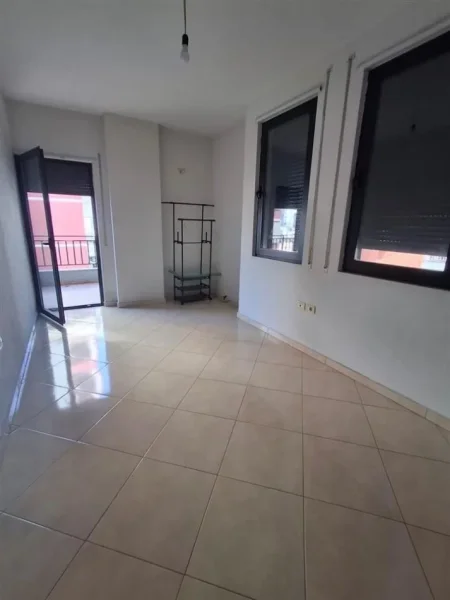Tirane, shitet apartament 2+1 Kati 3, 104 m² 150.000 € (ASTIR)