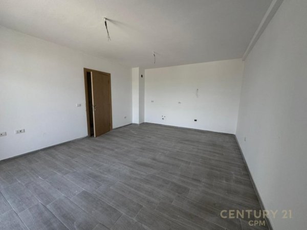 Tirane, shitet apartament 3+1 Kati 2, 112 m² 134.000 € (5 maj)