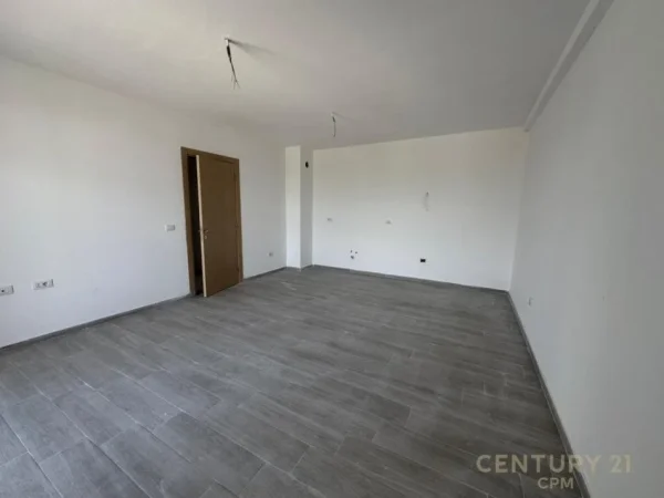 Tirane, shitet apartament 3+1 Kati 2, 112 m² 134.000 € (5 maj)