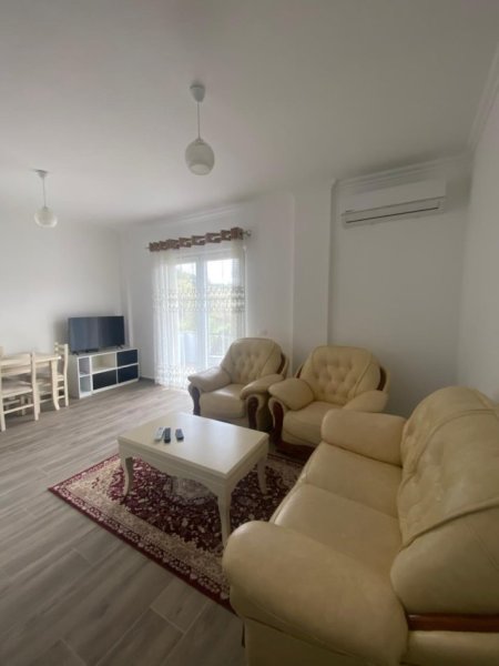 Tirane, jepet me qera apartament 2+1 , 135 m² 550 € (Liqenit të Sharres)
