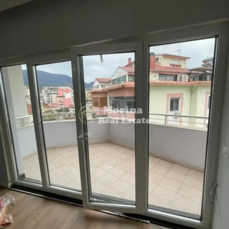 Tirane, shitet apartament 2+1+Ballkon Kati 5, 99 m² 140.000 € (Rruga Shefqet Kuka)
