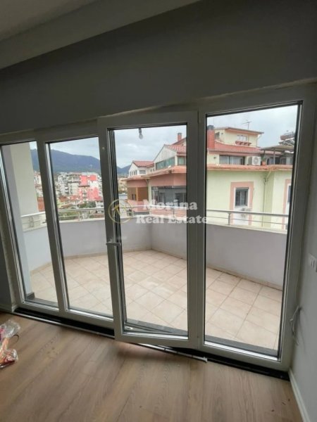 Tirane, shitet apartament 2+1+Ballkon Kati 5, 99 m² 140.000 € (Rruga Shefqet Kuka)
