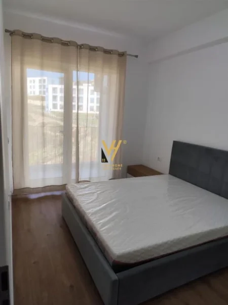 Tirane, jepet me qera apartament 1+1+Ballkon Kati 2, 70 m² 430 € (FRESK)