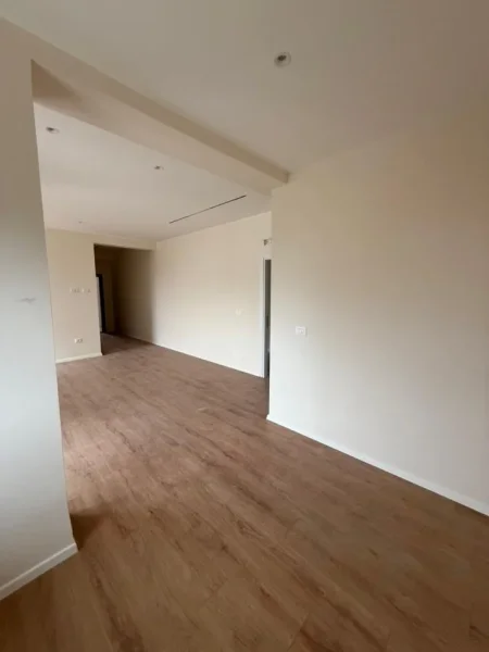 Tirane, shitet apartament 1+1+Aneks+Ballkon , 76 m² 124.700 € 