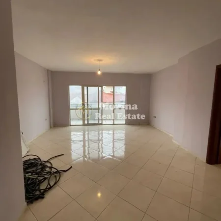 Tirane, shitet apartament 3+1+Ballkon Kati 6, 132 m² 172.000 € (Fresk)
