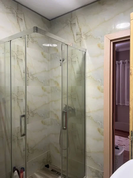 Tirane, jepet me qera apartament 2+1 Kati 8, 104 m² 650 € (don bosko)