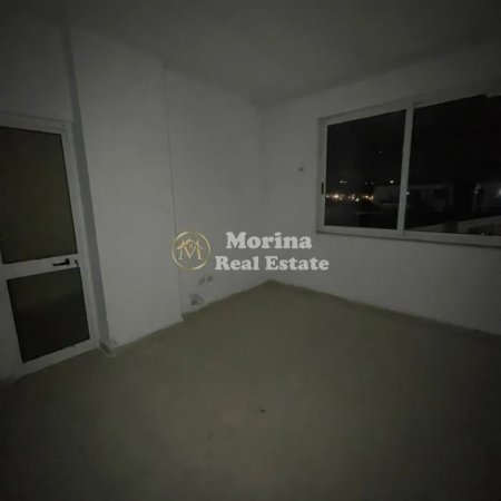 Tirane, shitet apartament 2+1 Kati 3, 270 m² 162.000 € (Astir)