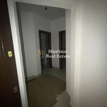 Tirane, shitet apartament 2+1 Kati 3, 270 m² 162.000 € (Astir)