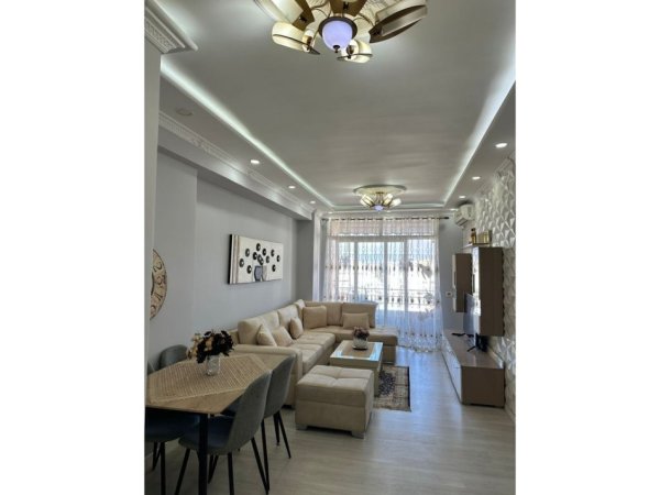 Tirane, jepet me qera apartament 2+1 Kati 5, 97 m² 550 € 