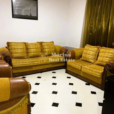 Tirane, jepet me qera shtepi 1+1 Kati 1, 60 m² 400 € (Rruga 5 Maji)