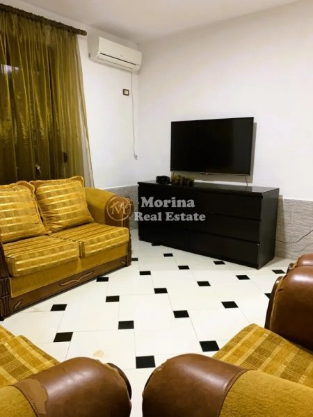 Tirane, jepet me qera shtepi 1+1 Kati 1, 60 m² 400 € (Rruga 5 Maji)