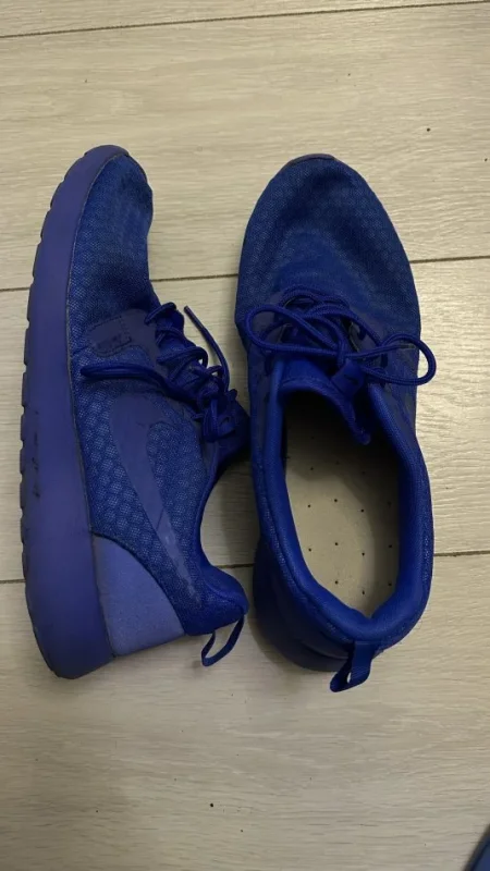 Tirane, shes Shiten atlete origjinale Nike Lebron James limited edition nr42-43 posta falas 50 €