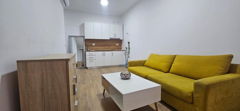 Tirane, jepet me qera apartament 1+1 Kati 3, 60 m² 550 € (Rruga Don Bosko)