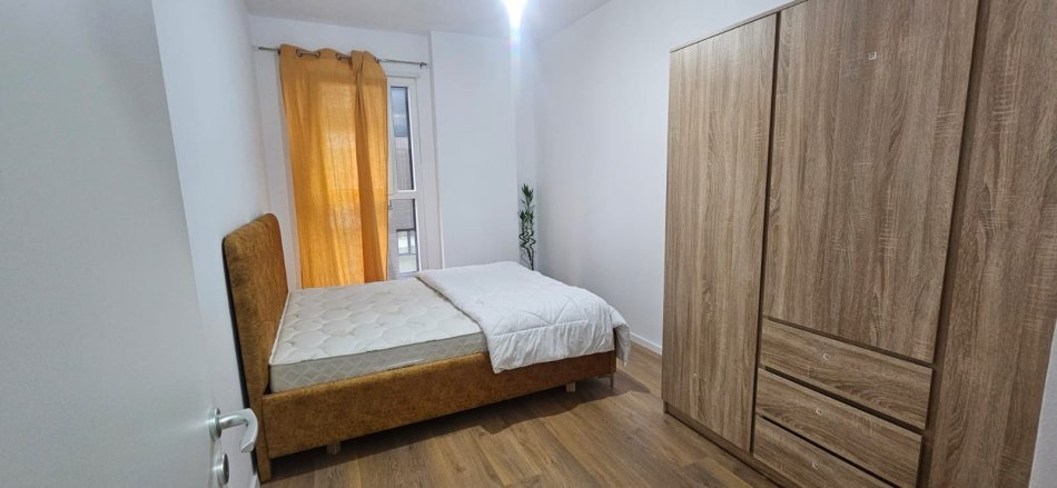 Tirane, jepet me qera apartament 1+1 Kati 3, 60 m² 550 € (Rruga Don Bosko)