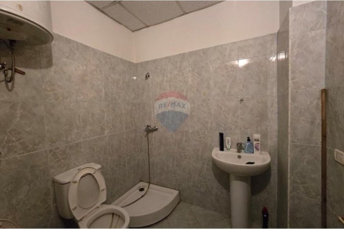Tirane, shitet apartament 1+1 , 87 m² 128.000 € (Casa Italia)