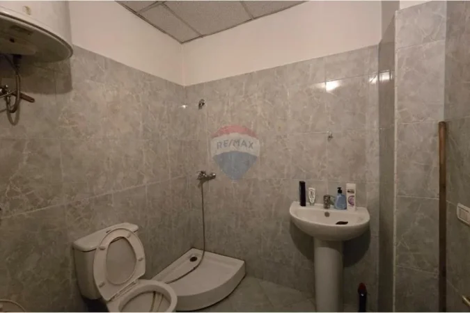 Tirane, shitet apartament 1+1 , 87 m² 128.000 € (Casa Italia)