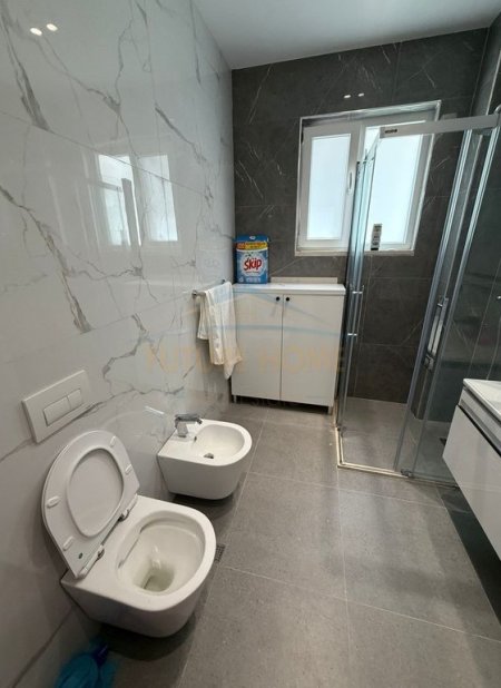 Durres, shitet apartament 2+1+Ballkon Kati 2, 92 m² 270.000 € 