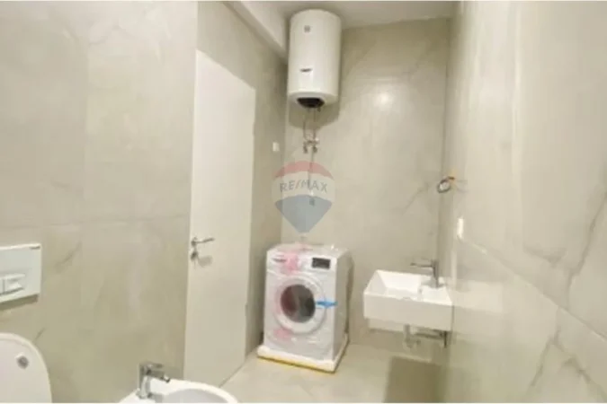 Tirane, shitet apartament 1+1 Kati 3, 54 m² 89.000 € (Rruga Bamir Topi)